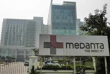 Medanta Hospital, Gurugram - Photo 1